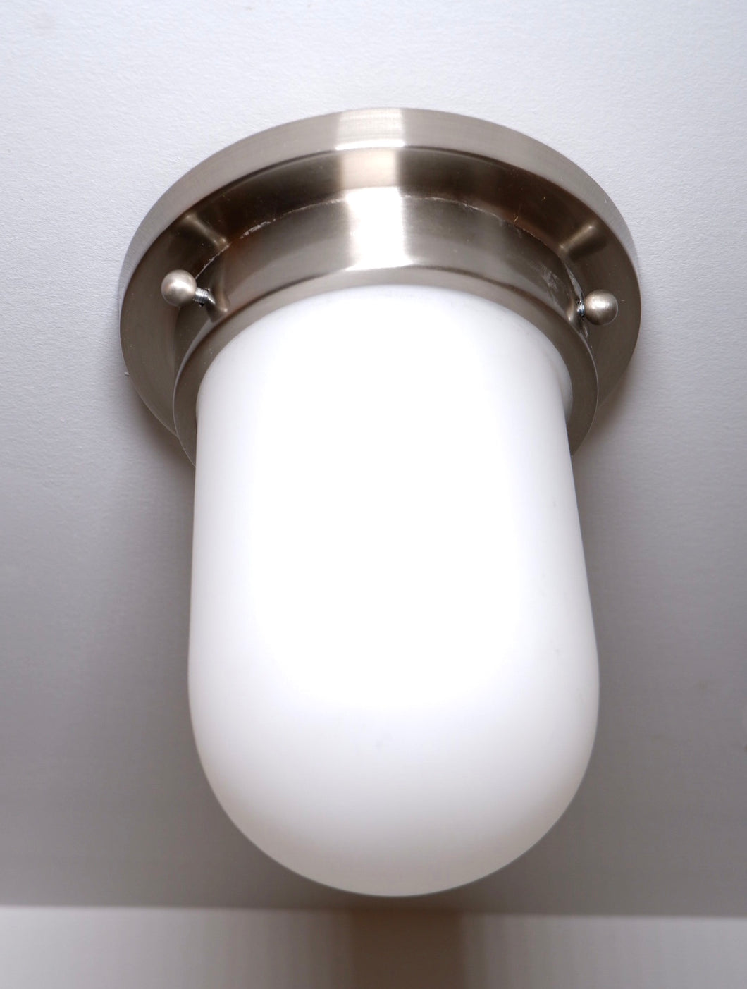 Flush mount light